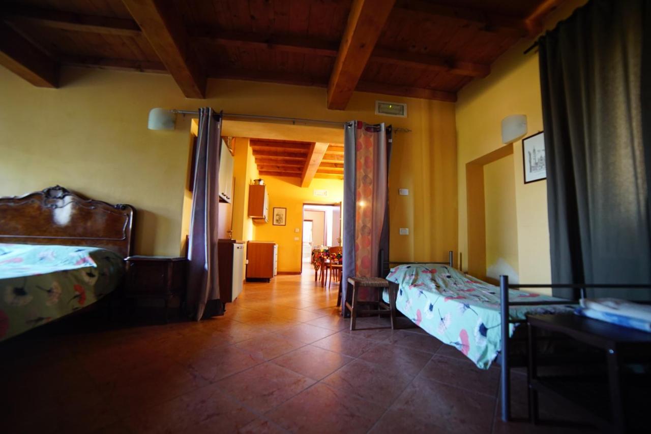 فيلا Agriturismo Il Sole Rivarolo del Re ed Uniti المظهر الخارجي الصورة