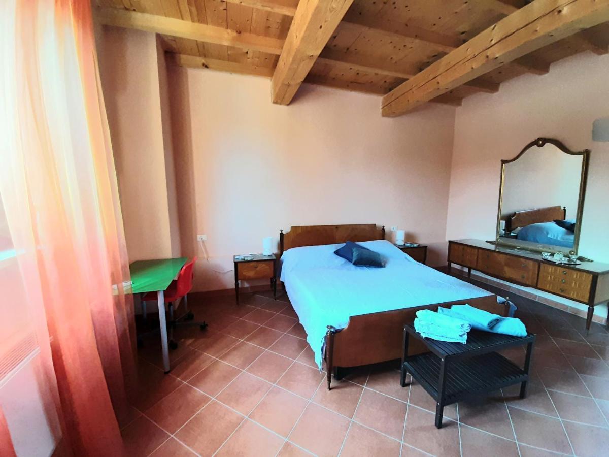 فيلا Agriturismo Il Sole Rivarolo del Re ed Uniti المظهر الخارجي الصورة