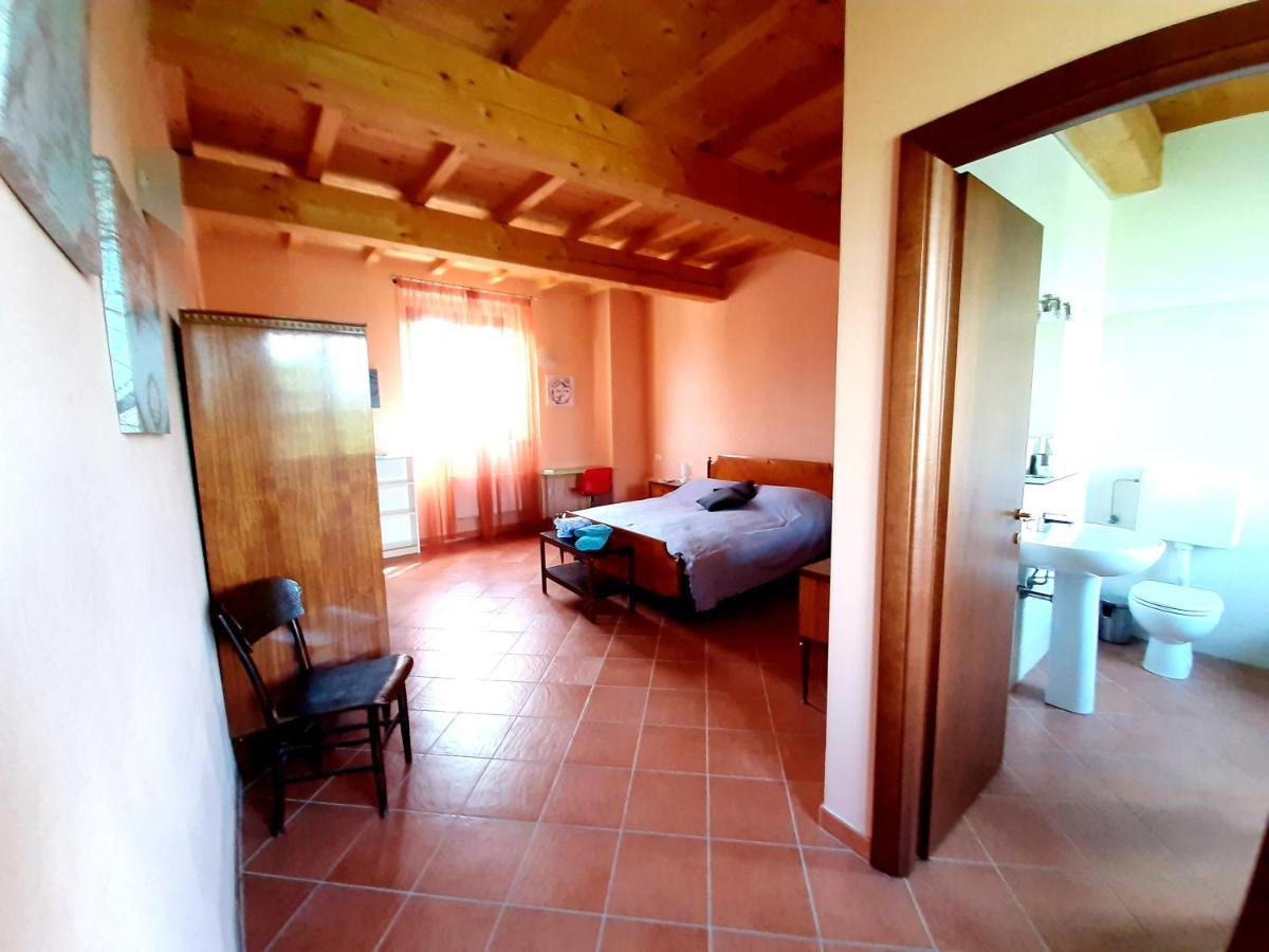 فيلا Agriturismo Il Sole Rivarolo del Re ed Uniti المظهر الخارجي الصورة